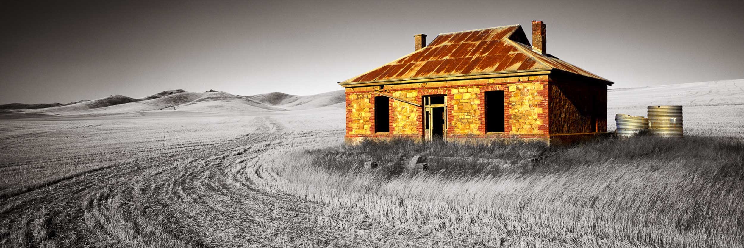 Footprints from the Past, SA